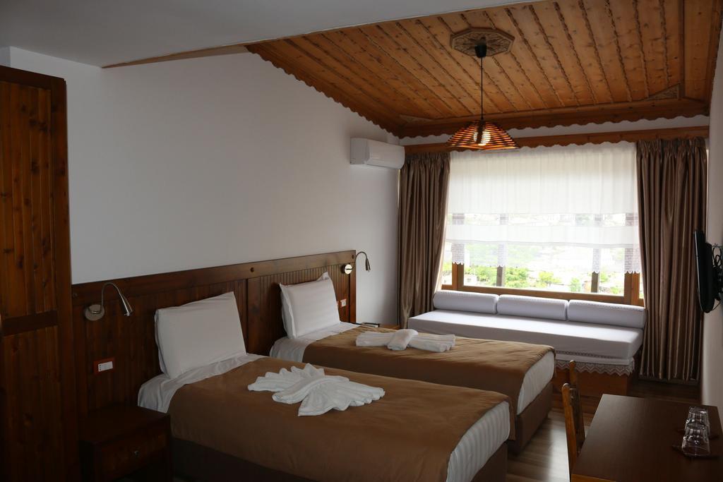 Hotel Kodra 3*